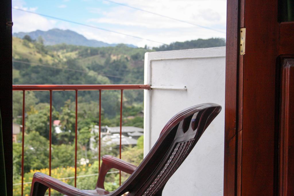 Elegant Home Stay Ella Exterior photo